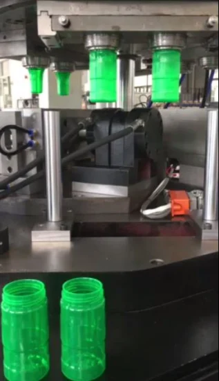 Macchina per lo stampaggio mediante soffiatura ad iniezione di bottiglie di plastica Jasu Machinery